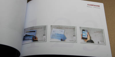 Drei Plakatmotive, die das Mutgetränk „EUPHORIA“ in Alltagssituationen wie Flugangst, Kontakt­scheu und Selbstzweifel inszenieren.